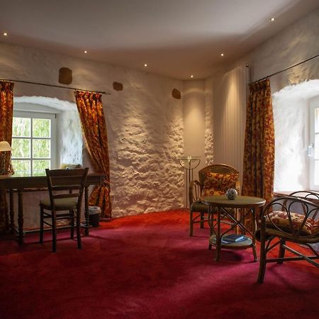 Hotel Burg Kerpen Illingen  Экстерьер фото